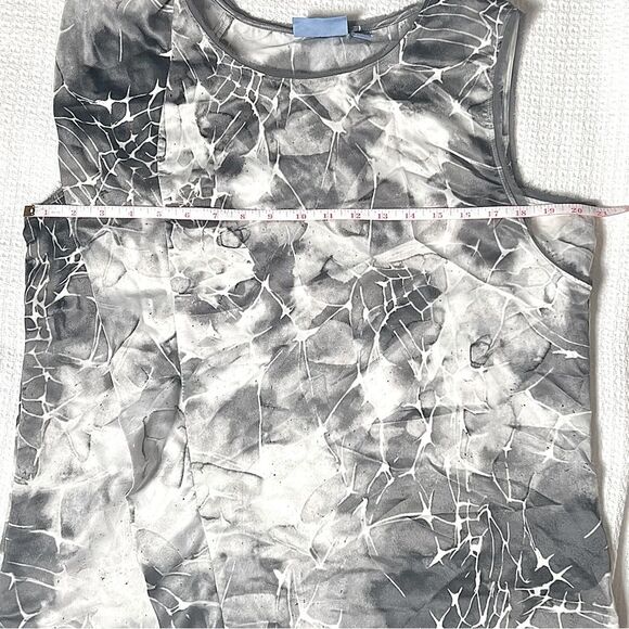 Simply Vera Vera Wang Women’s Floral Print Top Black and Gray Size L - Picture 9 of 10